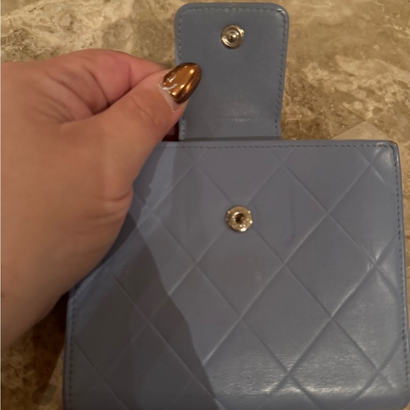 Chanel Matelasse bifold wallet in dusty blue leather - Picture 10 of 14
